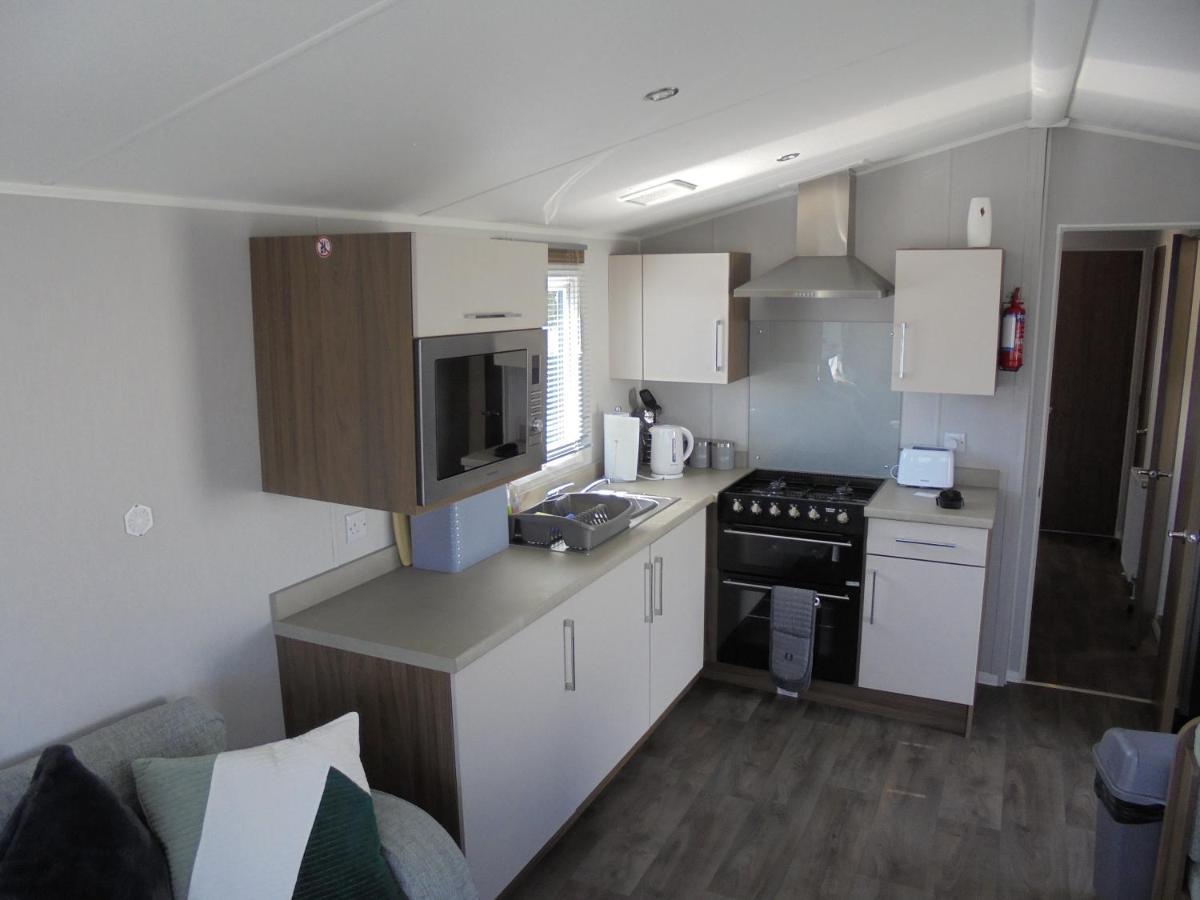 Apartment Kingfisher : Seasons:- 8 Berth, Heated, Close To Site Shop Ingoldmells